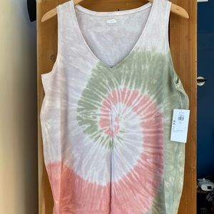 Old Navy EveryWear V-Neck Tank NWT